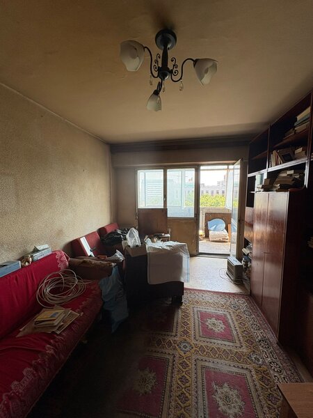 Obor, Mihai Bravu langa Primaria Sectorului 2