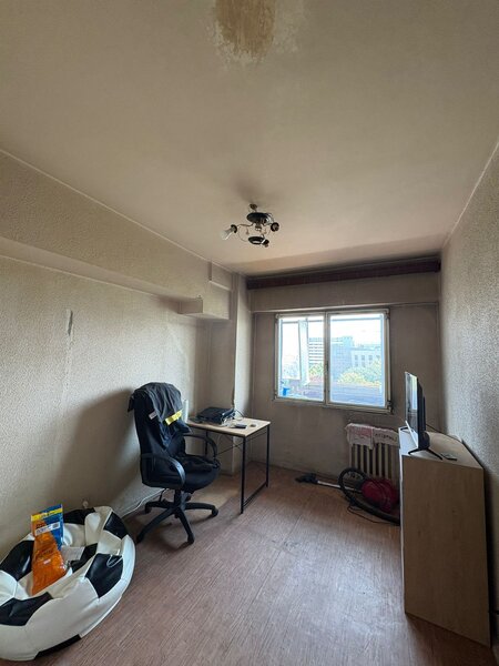 Obor, Mihai Bravu langa Primaria Sectorului 2