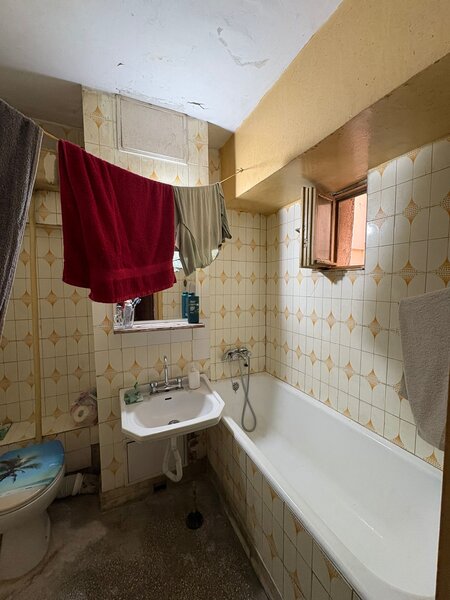 Obor, Mihai Bravu langa Primaria Sectorului 2