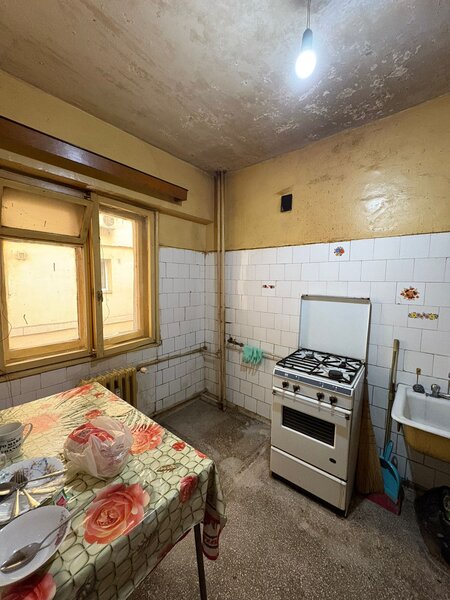 Obor, Mihai Bravu langa Primaria Sectorului 2